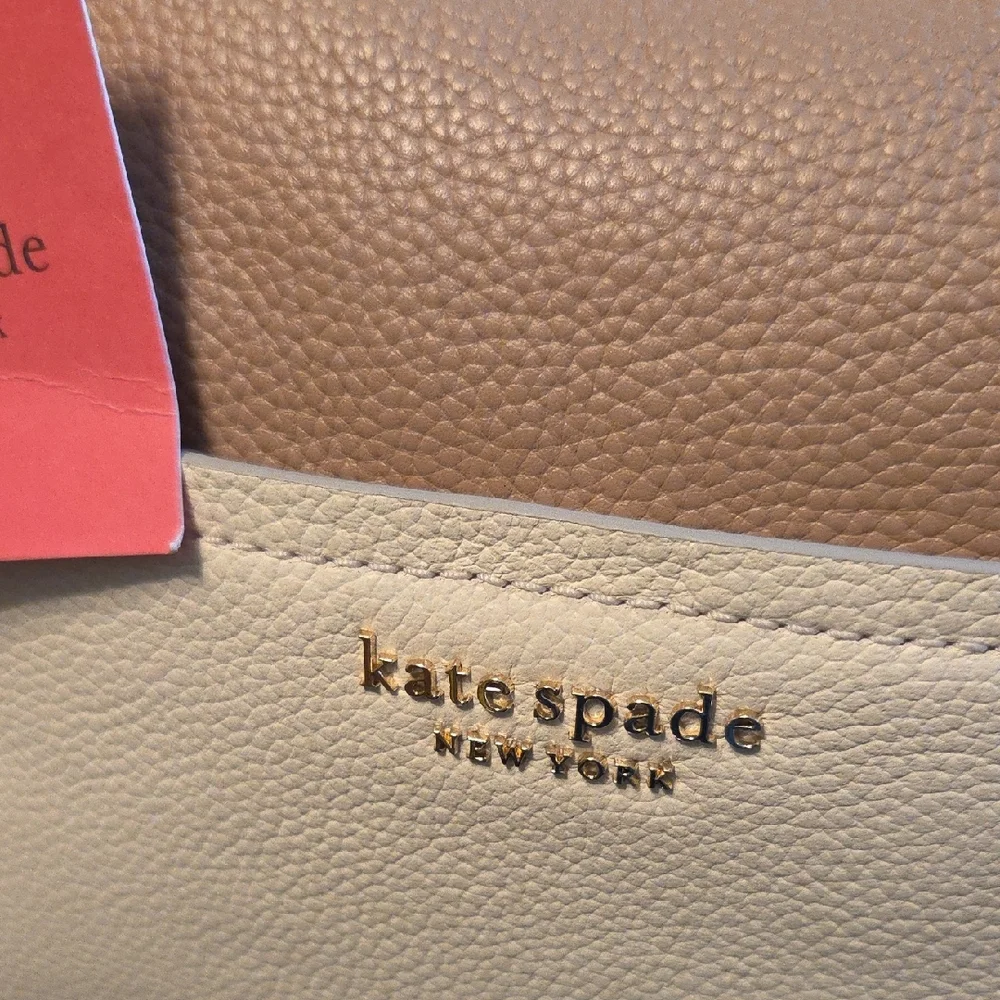Kate Spade NWT Cream & Tan Run Around Med Crossbody Bag Elegant Design - Picture 2 of 11
